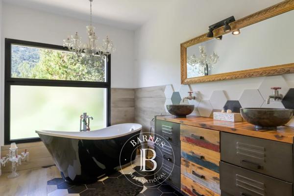 La Valette-du-Var, Maison 5 Chambres -  343 m² à vendre