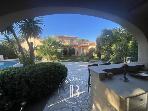 Perpignan, Maison 3 Chambres -  222 m² à vendre