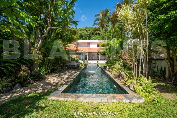 Une demeure unique face à la mer, au cœur de Trinité