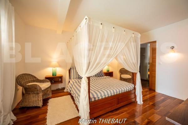 Une demeure unique face à la mer, au cœur de Trinité