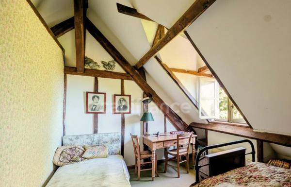 Héritage 1 849 ... Une maison de caractère rare et authentique de 135m², 5 chambres, 2 000m² de terrain, Serazereux (28)