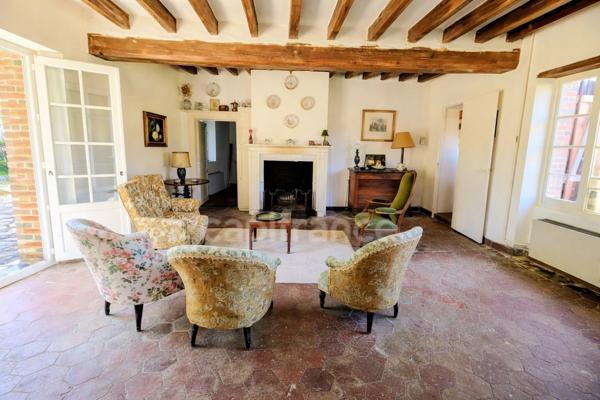 Héritage 1 849 ... Une maison de caractère rare et authentique de 135m², 5 chambres, 2 000m² de terrain, Serazereux (28)