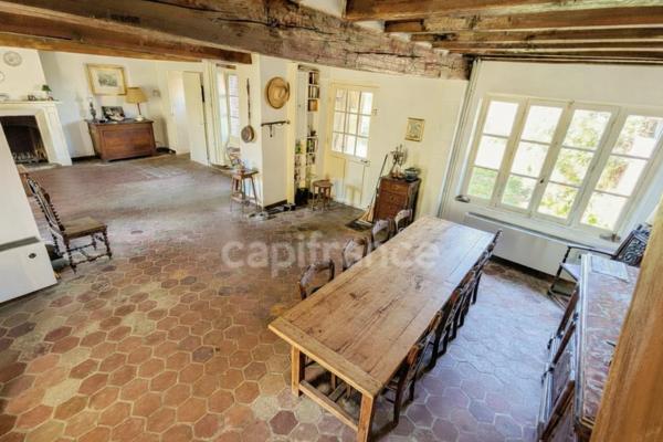 Héritage 1 849 ... Une maison de caractère rare et authentique de 135m², 5 chambres, 2 000m² de terrain, Serazereux (28)