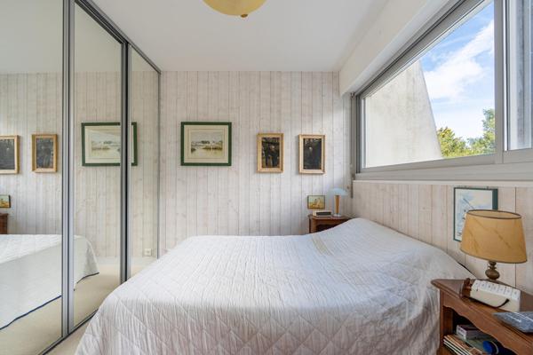 Appartement vue mer avec balcon dans l’emblématique résidence Les Vagues à La Baule