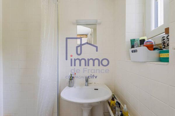 Appartement 2 pièces                                        - 38000 Grenoble Réf : 21746