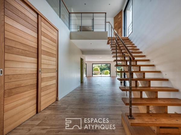 Architecture contemporaine avec son jardin secret quartier Saint-Marc