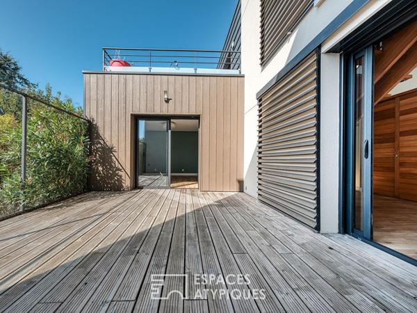 Architecture contemporaine avec son jardin secret quartier Saint-Marc