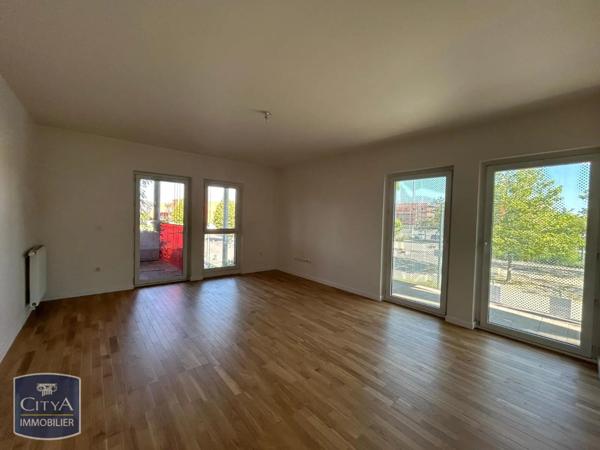 Appartement à louer 4 pièces 103.5m²