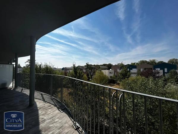Appartement à louer 4 pièces 103.6m² Chartres (28000)