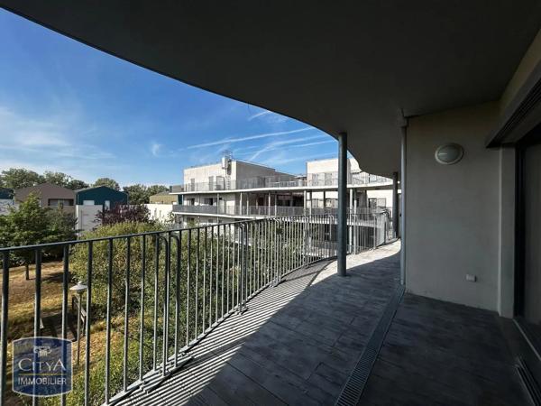 Appartement à louer 4 pièces 103.6m² Chartres (28000)