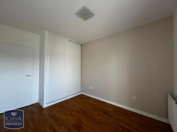 Appartement à louer 4 pièces 103.6m² Chartres (28000)