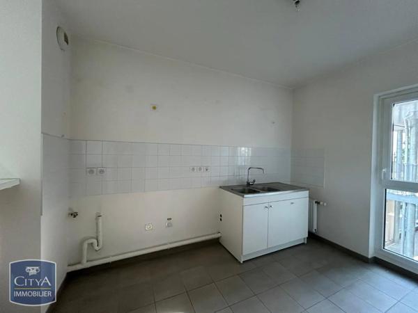 Appartement à louer 4 pièces 103.5m²