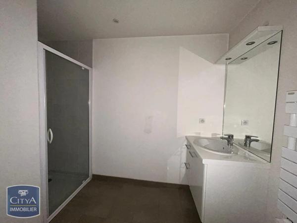 Appartement à louer 4 pièces 103.5m²