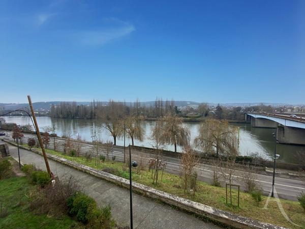 Centre ville Mantes La Jolie 3 pièces - bord de Seine