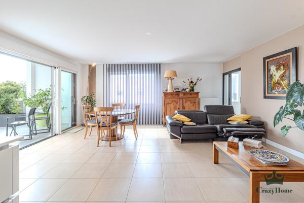 Appartement
                                                                                                                                                                                                                                                                                                                        4 pièce(s)                                                                                                                                                                                                          3 chambre(s)                                                                                                                                                                                                          110.3  m²