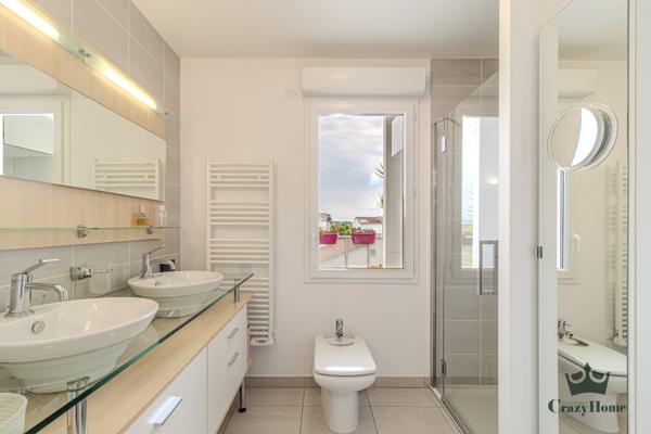 Appartement
                                                                                                                                                                                                                                                                                                                        4 pièce(s)                                                                                                                                                                                                          3 chambre(s)                                                                                                                                                                                                          110.3  m²