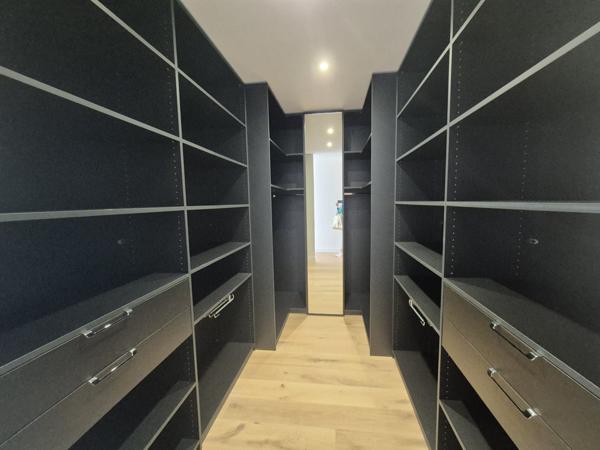 Maison 7 pièce(s) 4 chambre(s) 212.56 m²