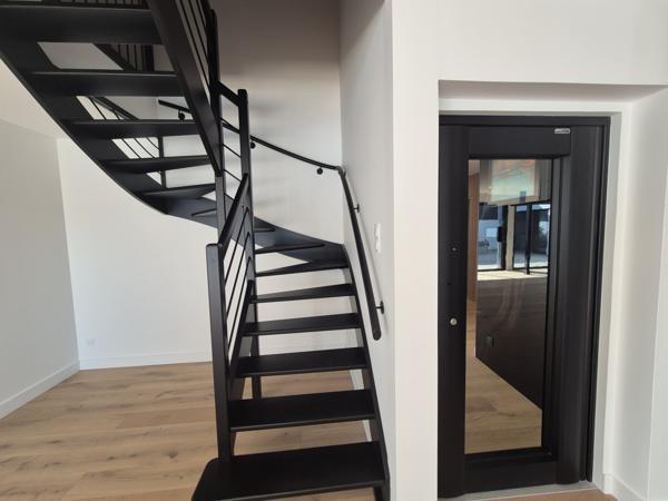 Maison 7 pièce(s) 4 chambre(s) 212.56 m²