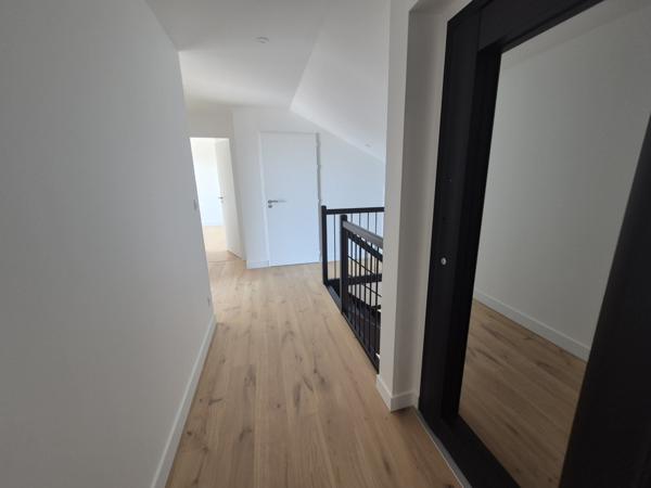 Maison 7 pièce(s) 4 chambre(s) 212.56 m²