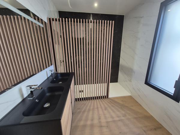 Maison 7 pièce(s) 4 chambre(s) 212.56 m²