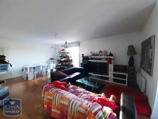Appartement à louer 4 pièces 93m² Saint-Jean-de-Braye (45800)