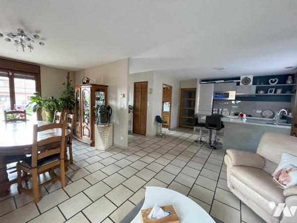 ENSEMBLE IMMOBILIER AVEC DEUX LOGEMENTS