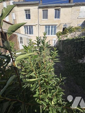 SAINT MAIXENT L'ECOLE, maison de ville de 365 m² 