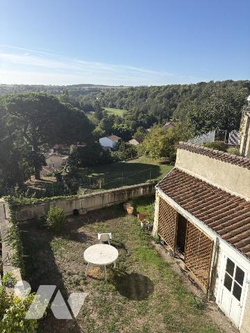 SAINT MAIXENT L'ECOLE, maison de ville de 365 m² 