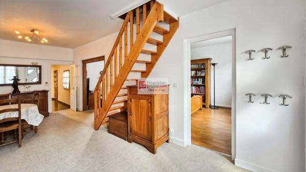 Maison au calme  3 pièces  57 m2  proche de Versailles