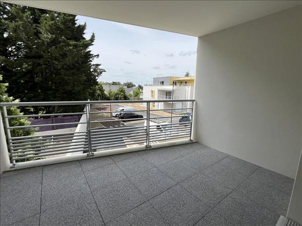 Appartement à louer 763 € CC JOUE LES TOURS 3 p 62 m² DPE C