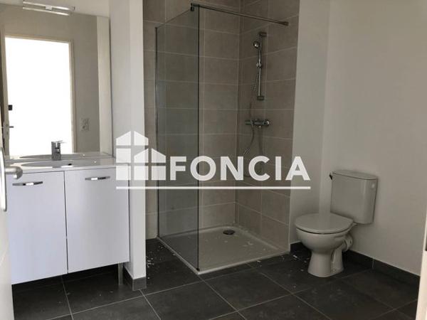 Location Appartement 2 pièces 43.52 m² - 52 RUE DE CANNES Cannes 06400