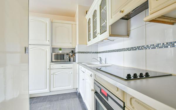 Appartement à vendre    4 pièces • 108 m2 Romainville