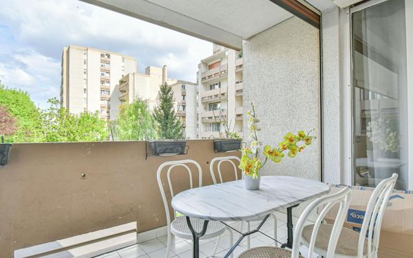 Appartement à vendre    4 pièces • 108 m2 Romainville