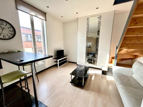 Duplex
                                                                                                                                                                                                                                                                                                                        2 pièce(s)                                                                                                                                                                                                          1 chambre(s)                                                                                                                                                                                                          37  m²