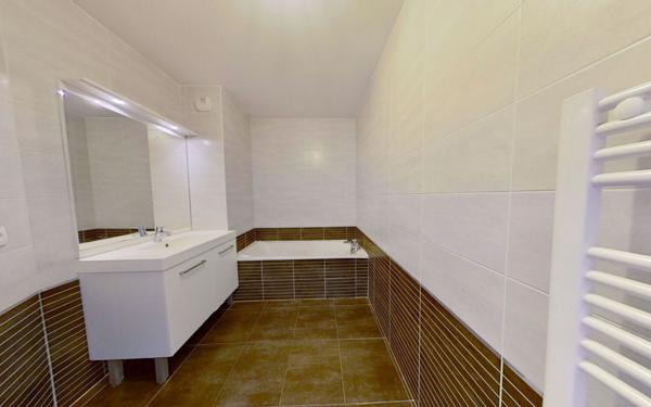 Appartement à vendre    4 pièces • 84,14 m2 Tassin-la-Demi-Lune