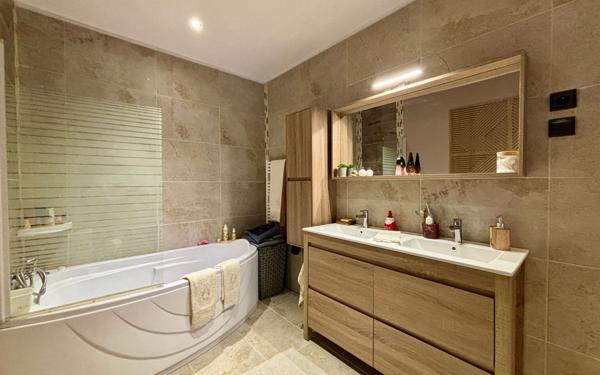 Maison à vendre    5 pièces • 109,66 m2 Pontfaverger-Moronvilliers