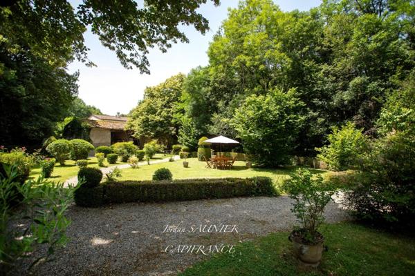 Propriété à vendre 14 pièces proche de CASTRES (81)