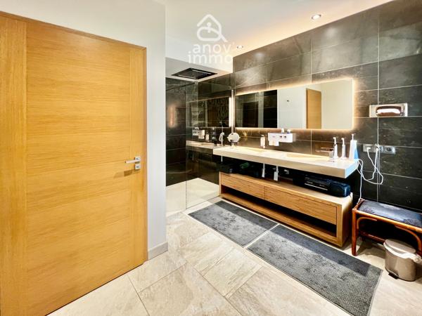 Maison
                                                                                                                                                                                                                                                                                                                        7 pièce(s)                                                                                                                                                                                                          4 chambre(s)                                                                                                                                                                                                          186  m²