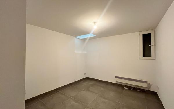 Appartement à vendre    3 pièces • 56 m2 Nîmes