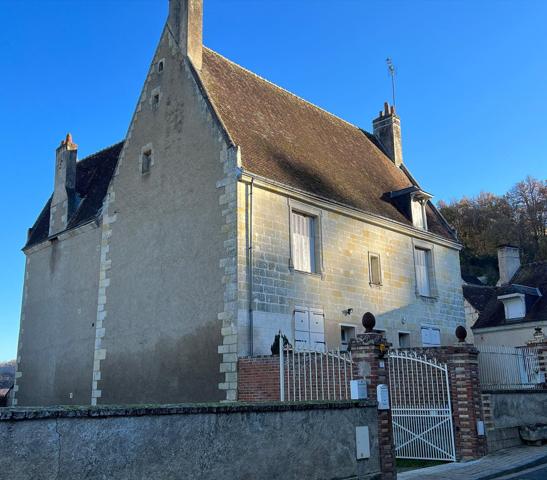 À vendre - Maison ancienne, 9 pièces située à Lavardin (41800)