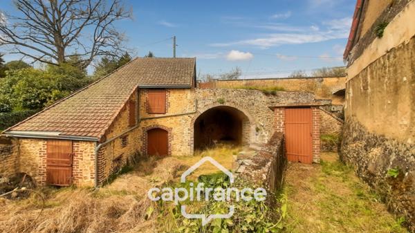 Dpt Sarthe (72), à vendre LA CHAPELLE GAUGAIN maison P8 de 208 m² - Terrain + de 2hectares