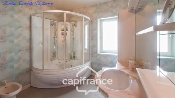 Dpt Sarthe (72), à vendre LA CHAPELLE GAUGAIN maison P8 de 208 m² - Terrain + de 2hectares