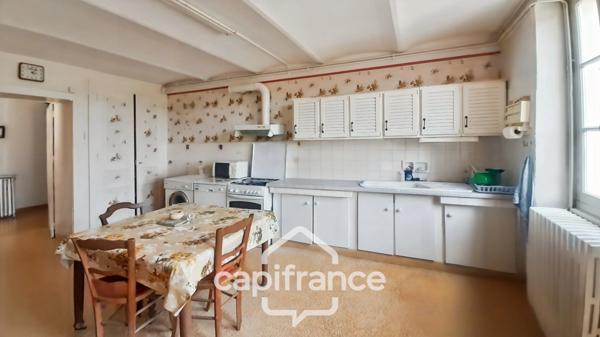Dpt Sarthe (72), à vendre LA CHAPELLE GAUGAIN maison P8 de 208 m² - Terrain + de 2hectares