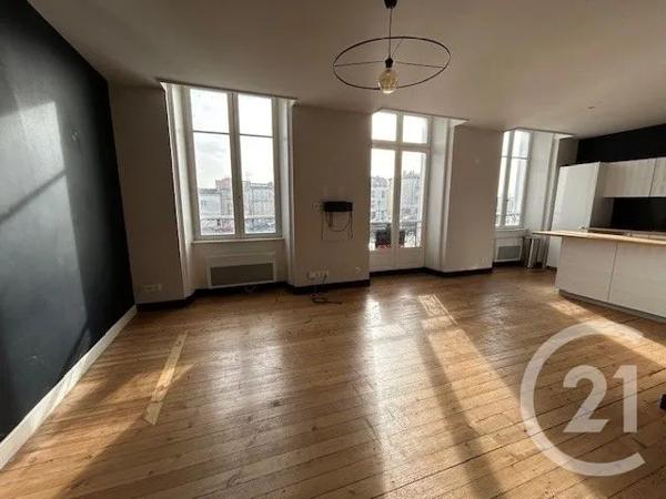 Appartement T2 à vendre  3 pièces - 55 m 2   LA ROCHELLE  - 17