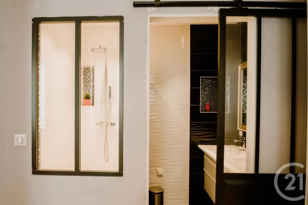 Appartement T2 à vendre  3 pièces - 55 m 2   LA ROCHELLE  - 17