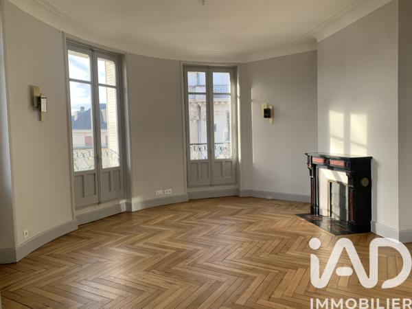Location appartement 6 pièces 105 m² Saint-Pryvé-Saint-Mesmin