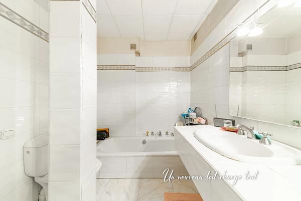 Appartement Paris 3 pièces 72m2 Michel Bizot