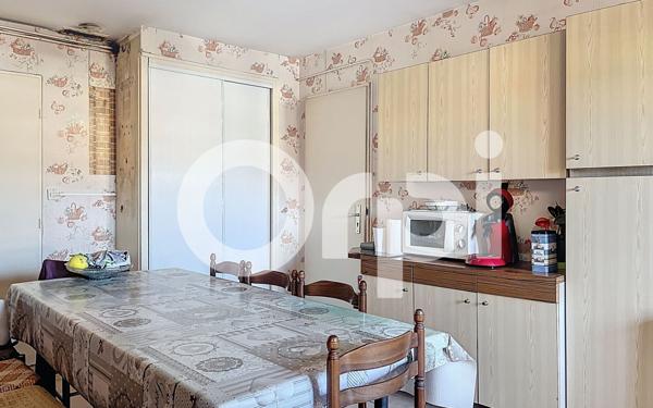 Maison à vendre    4 pièces •  Saint-Pantaléon-de-Larche