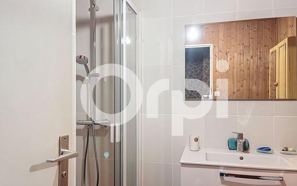 Maison à vendre    4 pièces •  Saint-Pantaléon-de-Larche