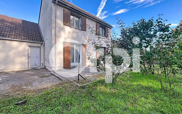 Maison à vendre    4 pièces •  Saint-Pantaléon-de-Larche